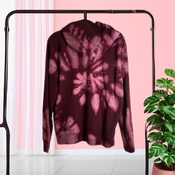 Gap Tie-Dye Burgundy Hoodie - Size Medium - Picture 2 of 5